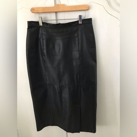 Dresses & Skirts - Vintage Comint Black Leather Skirt Long Size 11/12 Made in Argentina